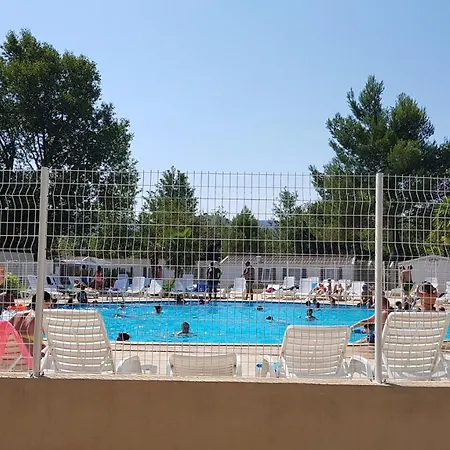 Campsite Mobile Confort Alexandre La Roque-d'Antheron